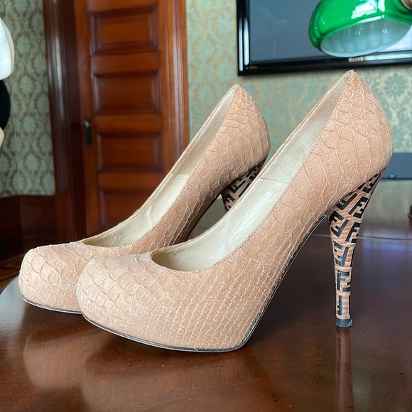 Fendi Shoes - FENDI vintage heels
